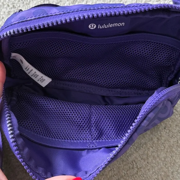 Lululemon Athletica Purple Crossbody Bag - Picture 6 of 6